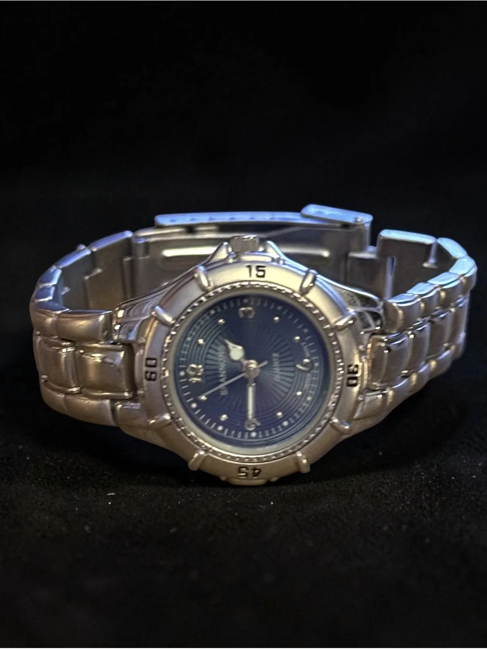 Vintage Shannons silver tone analog watch